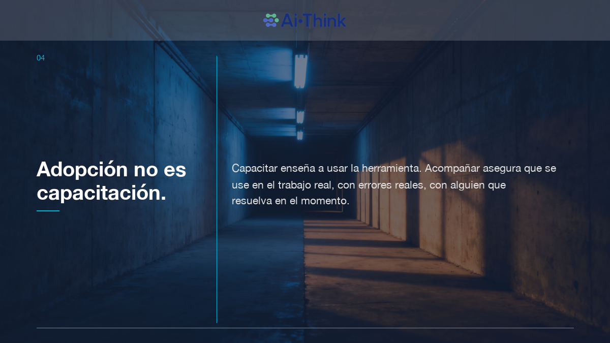 Capacitación vs acompañamiento en IA — AI-Think